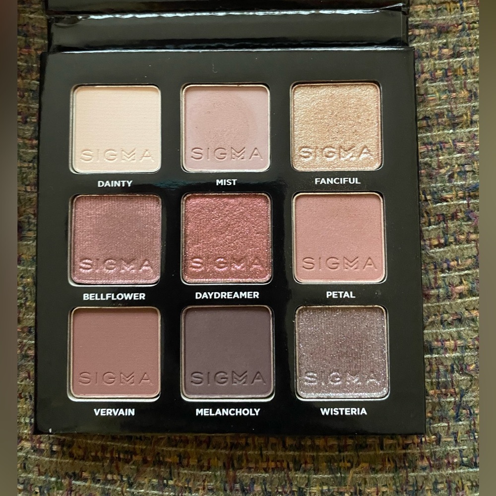 Sigma Beauty Hazy Eyeshadow Palette